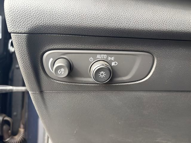 Used 2021 Buick Envision Essence image 18