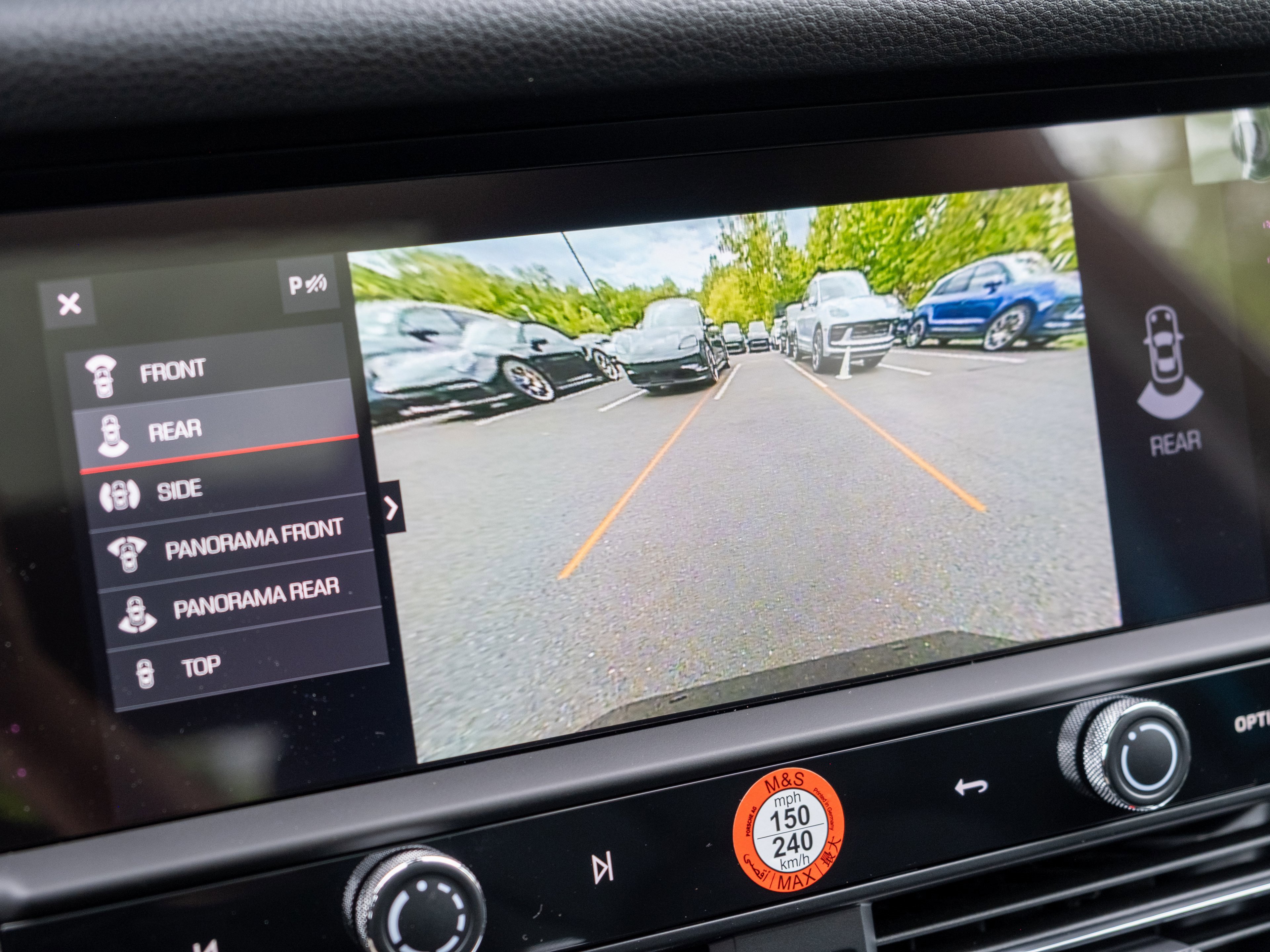 Certified 2025 Porsche Macan image 28