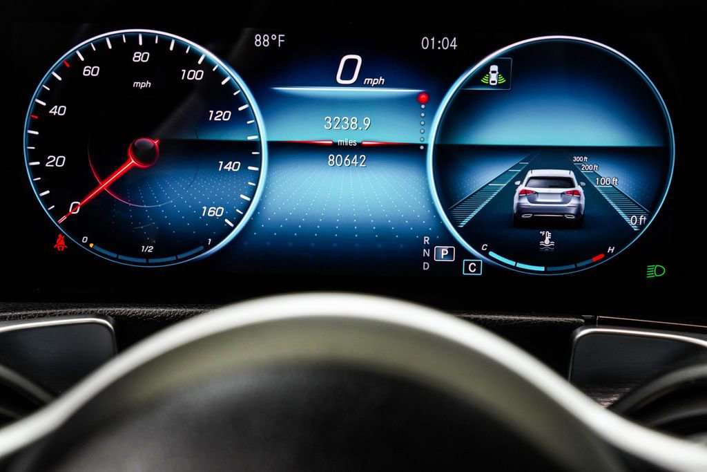 Used 2020 Mercedes-Benz GLB 250 image 33