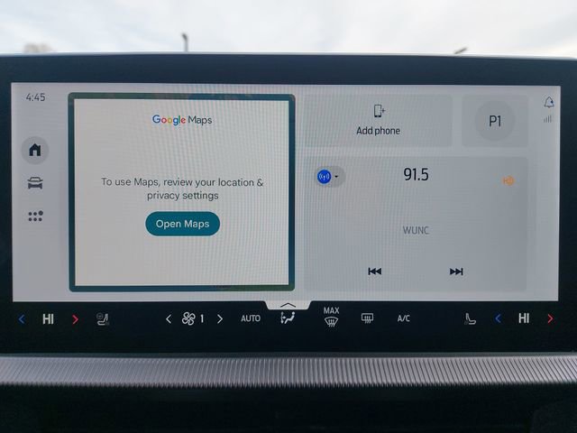 Certified 2025 Ford Explorer Platinum w/ Ultimate Package image 20