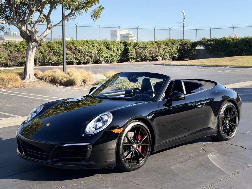 Used 2017 Porsche 911 Carrera S RWD image 2