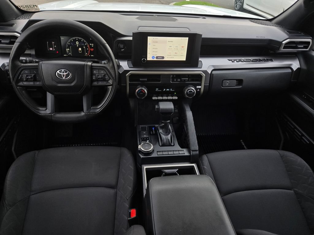 Used 2025 Toyota Tacoma SR5 AWD/4WD image 14
