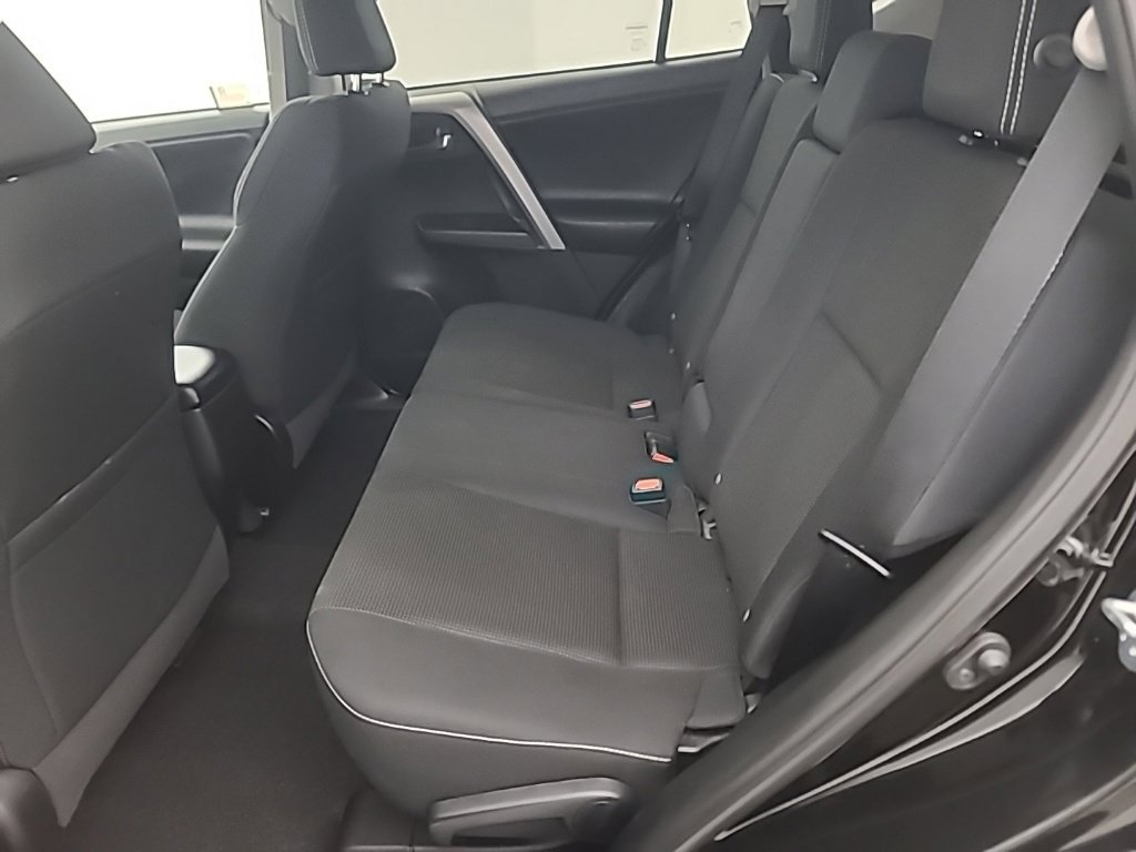 Used 2018 Toyota RAV4 XLE AWD/4WD image 20