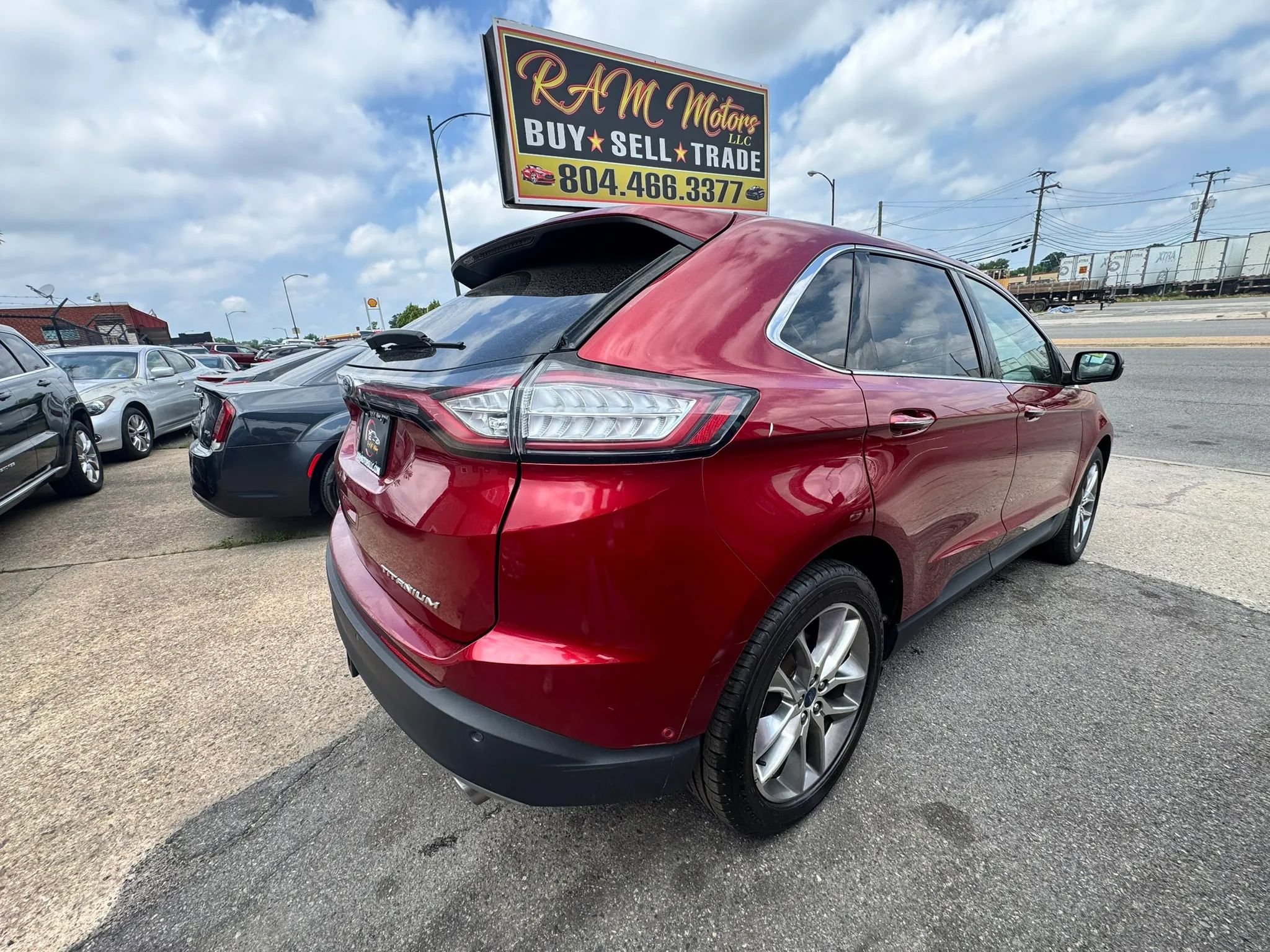 Used 2015 Ford Edge Titanium w/ Equipment Group 302A FWD image 3