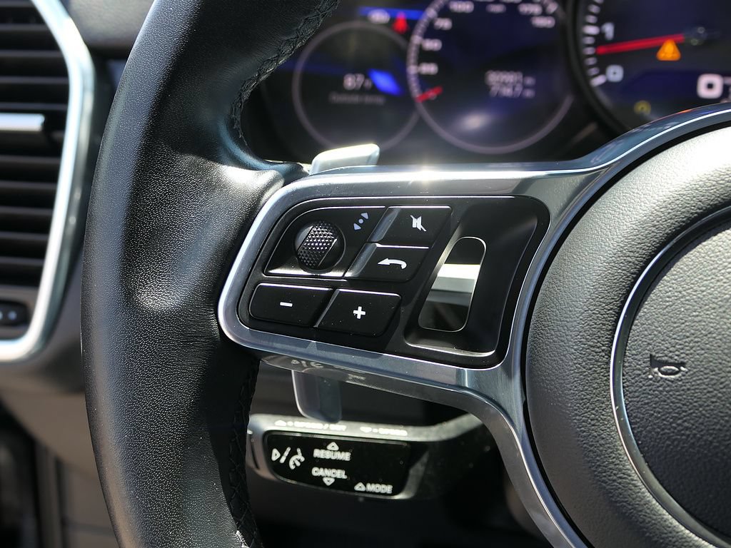 Used 2023 Porsche Cayenne S AWD/4WD image 14