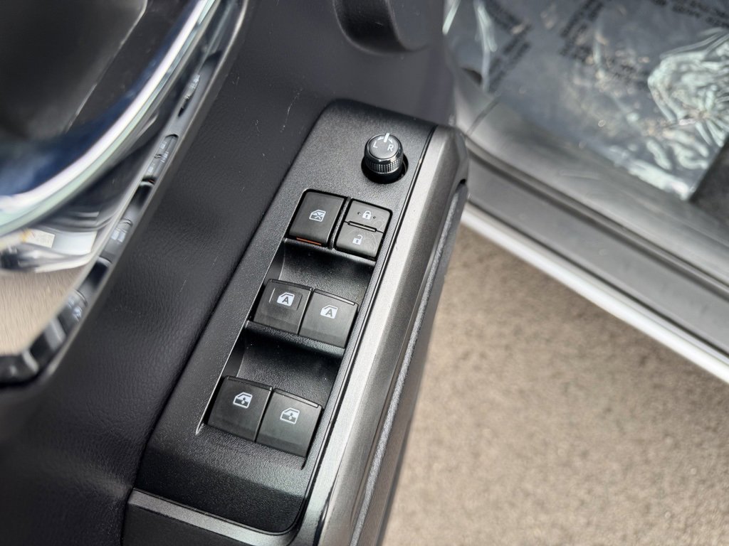 Used 2020 Toyota Tacoma TRD Sport w/ Blackout Package image 13