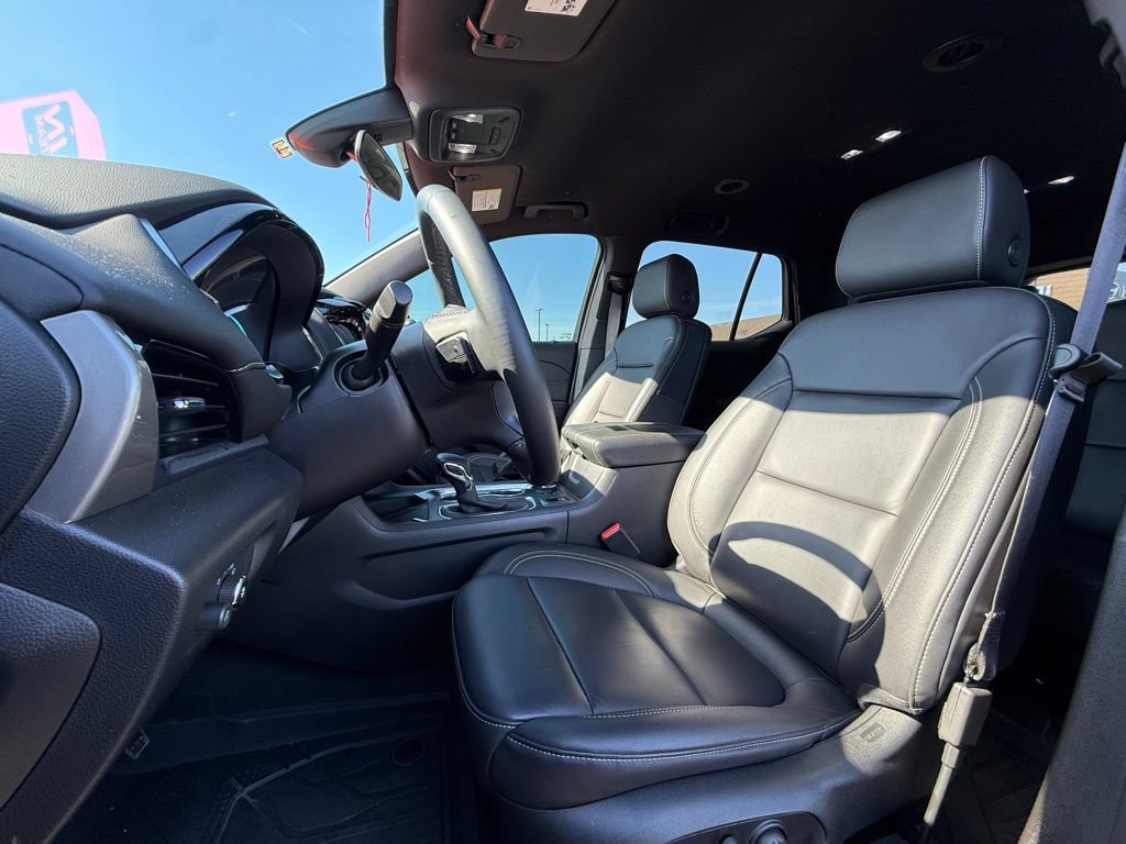 Used 2024 Chevrolet Traverse LT w/ LPO, Floor Liner Package FWD image 21