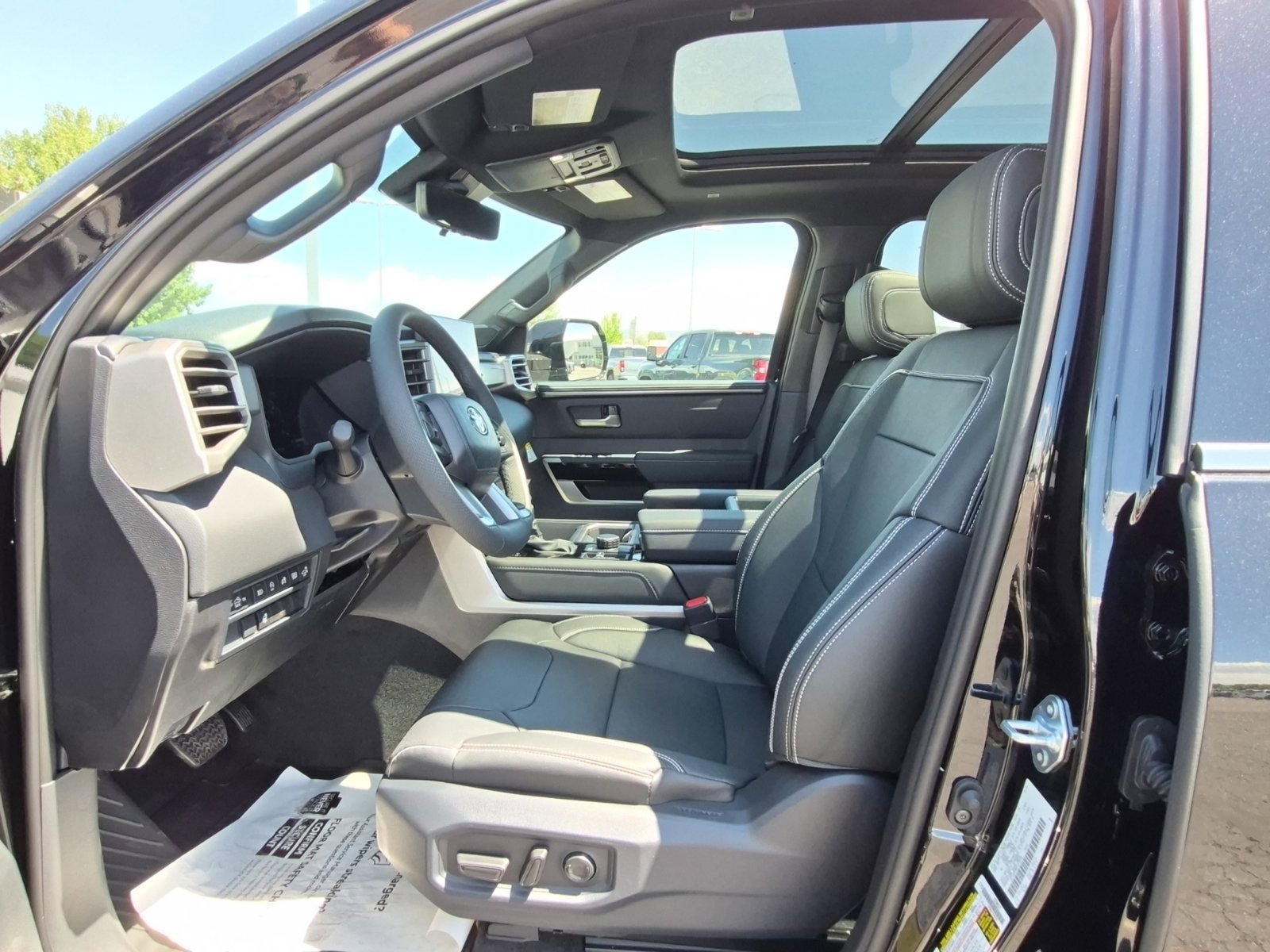 New 2026 Toyota Tundra Limited AWD/4WD image 13