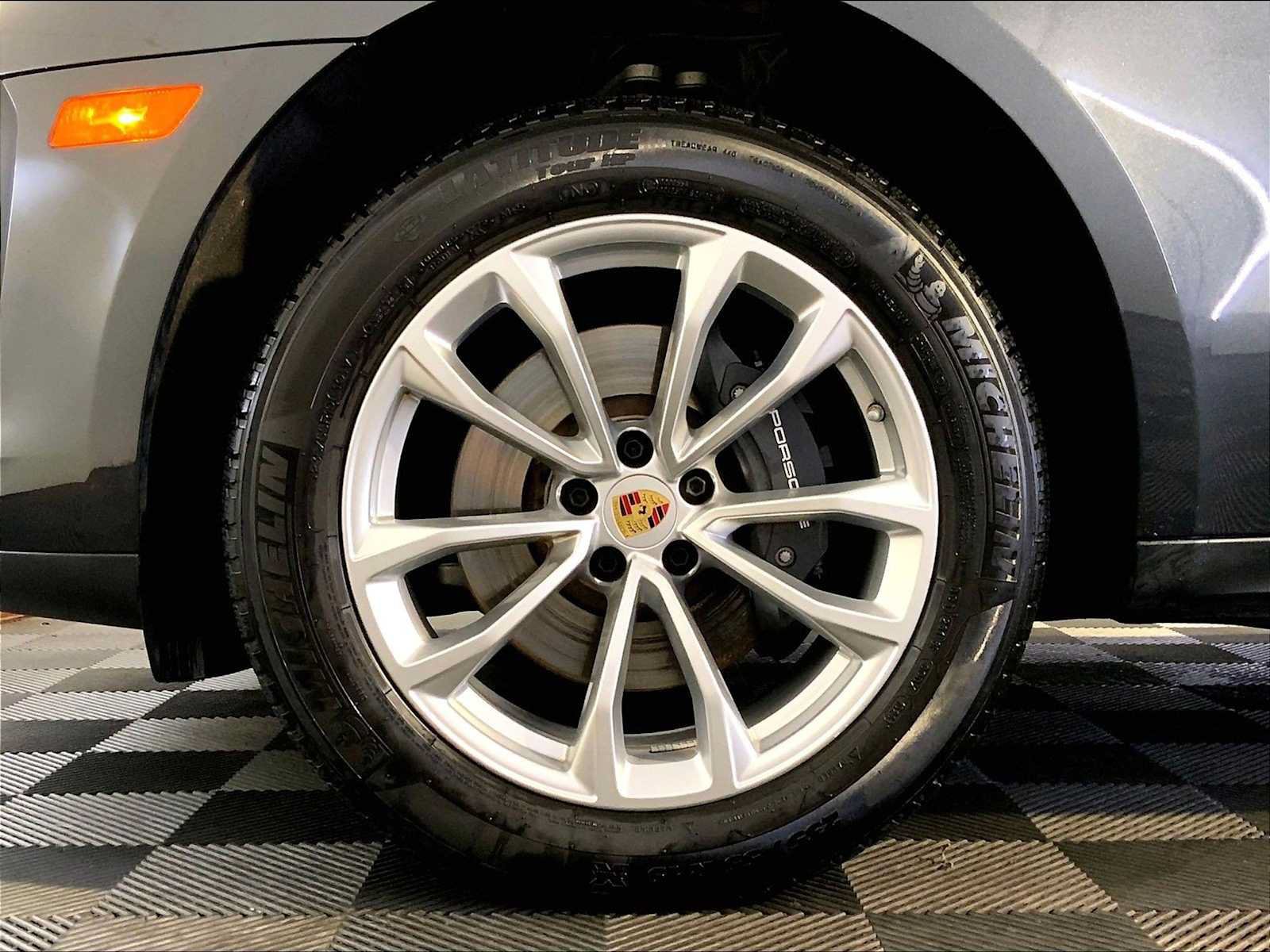 Certified 2026 Porsche Macan AWD/4WD image 11