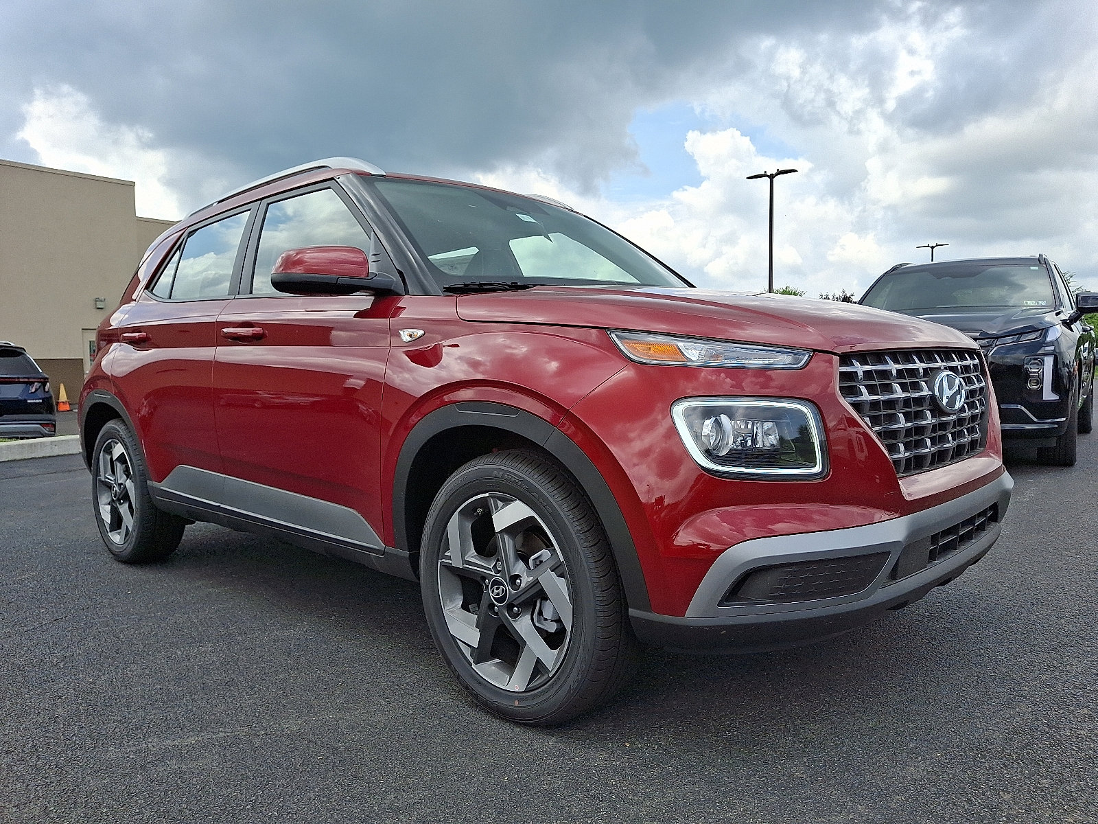 New 2025 Hyundai Venue Limited image 1