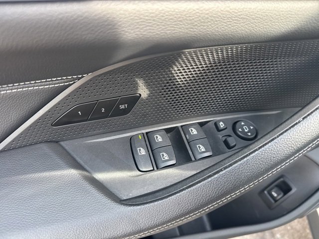 Used 2023 BMW i4 eDrive35 w/ Premium Package image 12