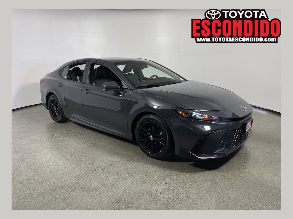 Certified 2025 Toyota Camry SE FWD image 1