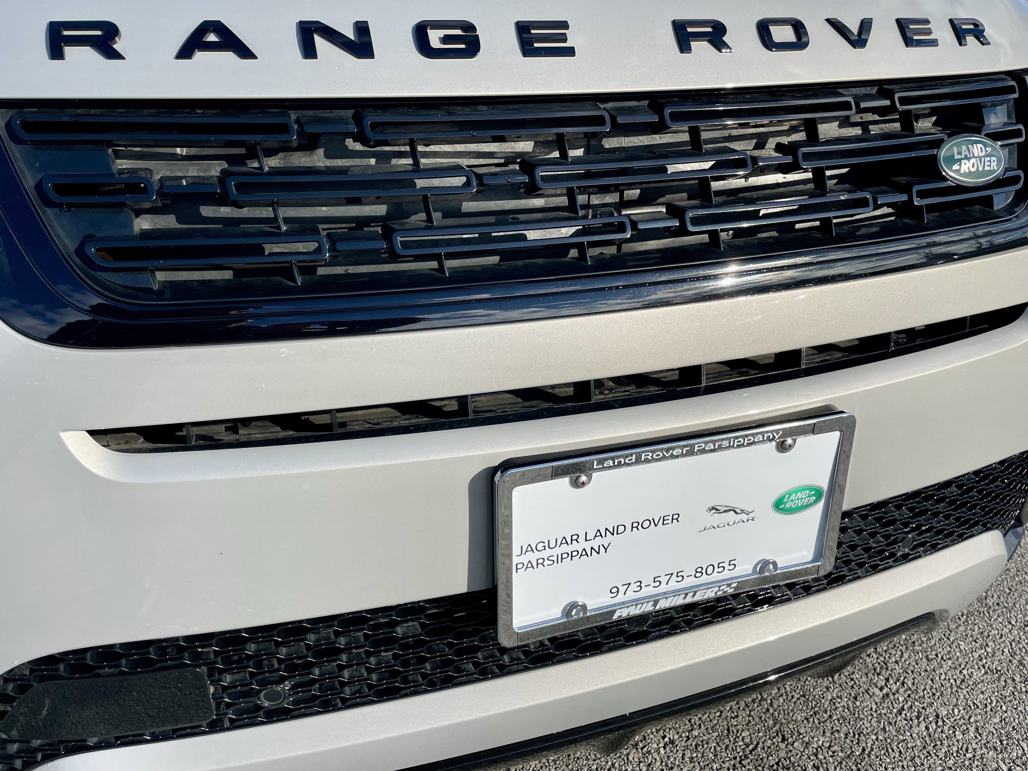 Certified 2024 Land Rover Range Rover Evoque Dynamic SE image 32