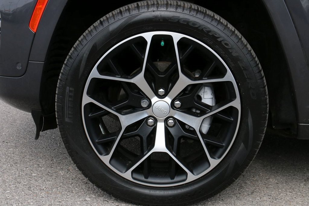 Used 2022 Jeep Grand Cherokee Summit image 12