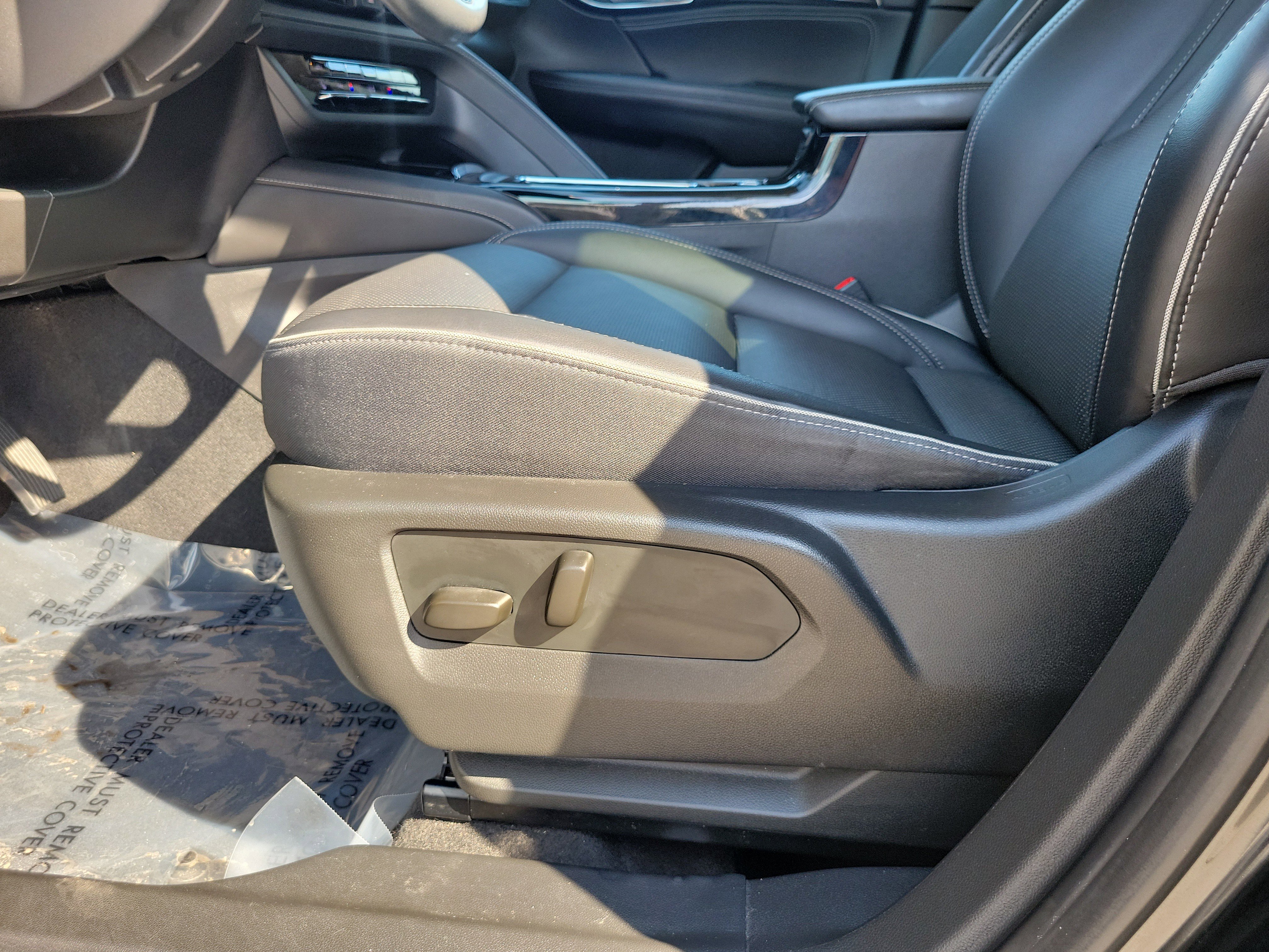 Used 2023 Buick Envision Essence FWD image 12