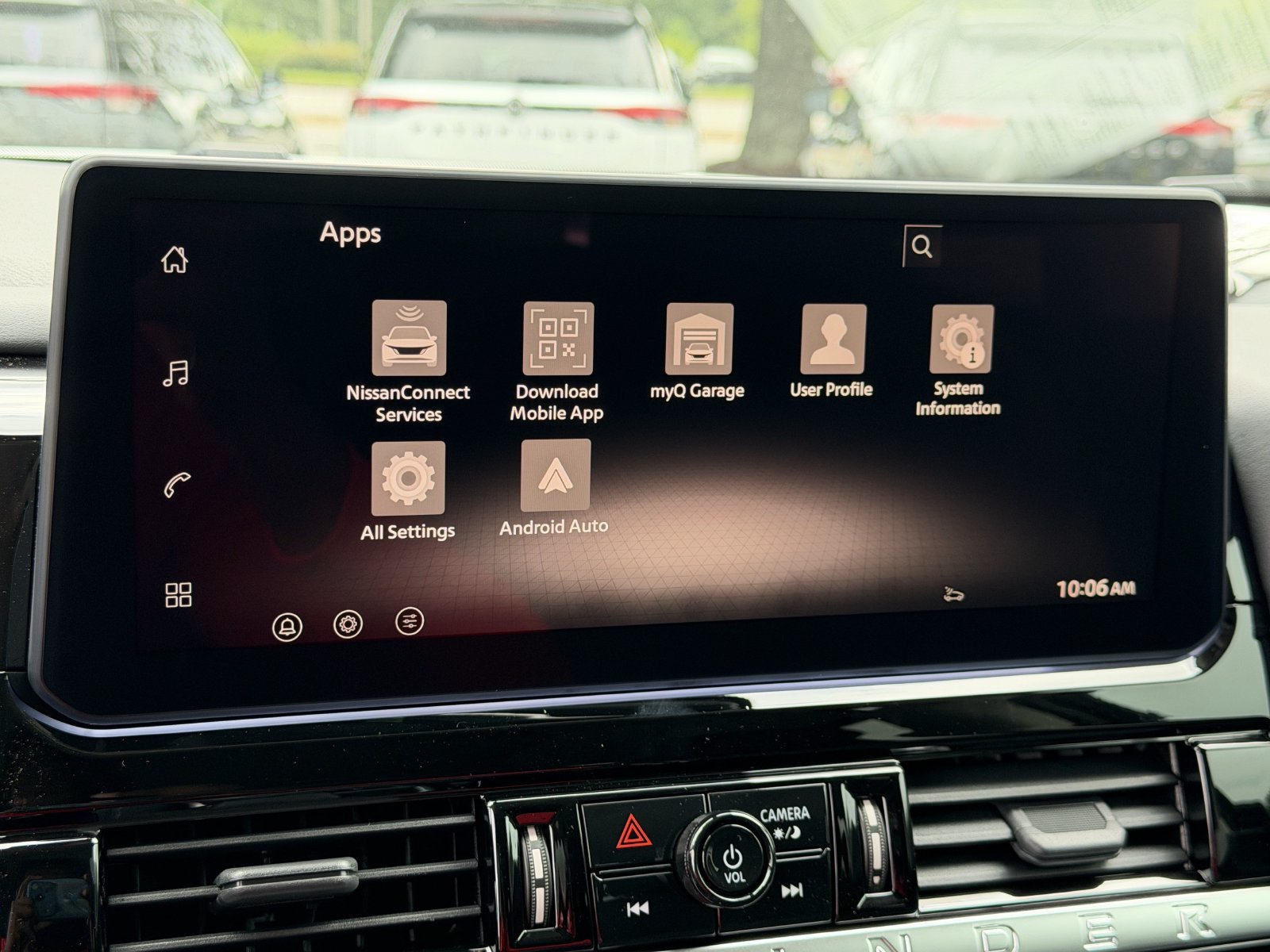 New 2026 Nissan Pathfinder SV w/ SV Premium Package FWD image 6