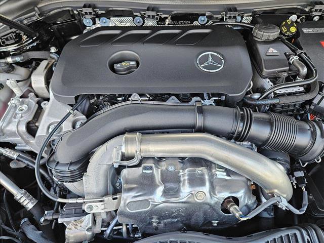 Used 2025 Mercedes-Benz GLA 250 image 21