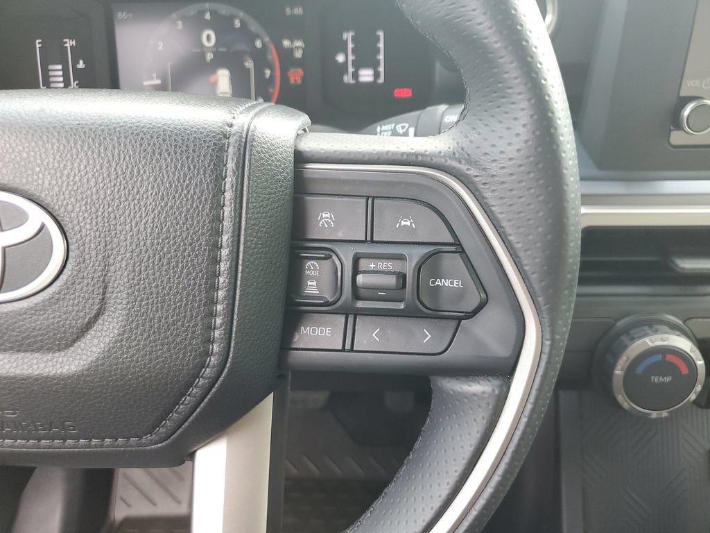 Used 2025 Toyota 4Runner SR5 AWD/4WD image 27