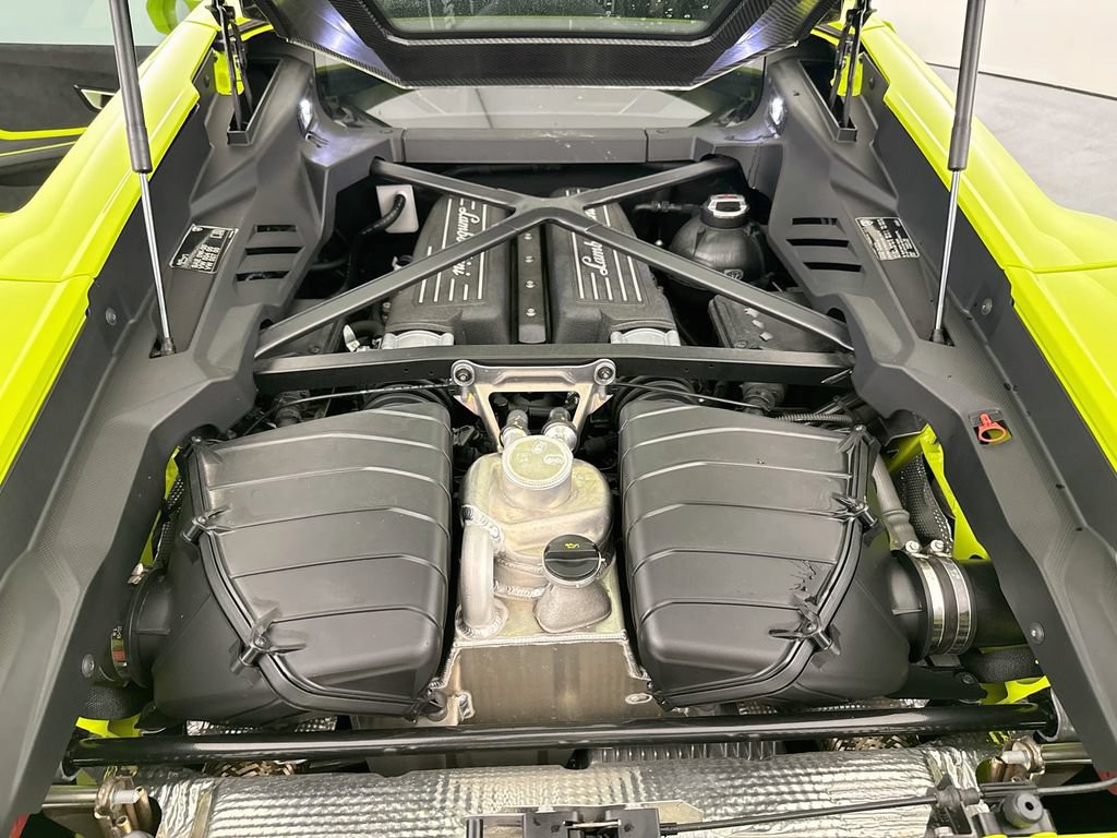Used 2023 Lamborghini Huracan Tecnica RWD image 31
