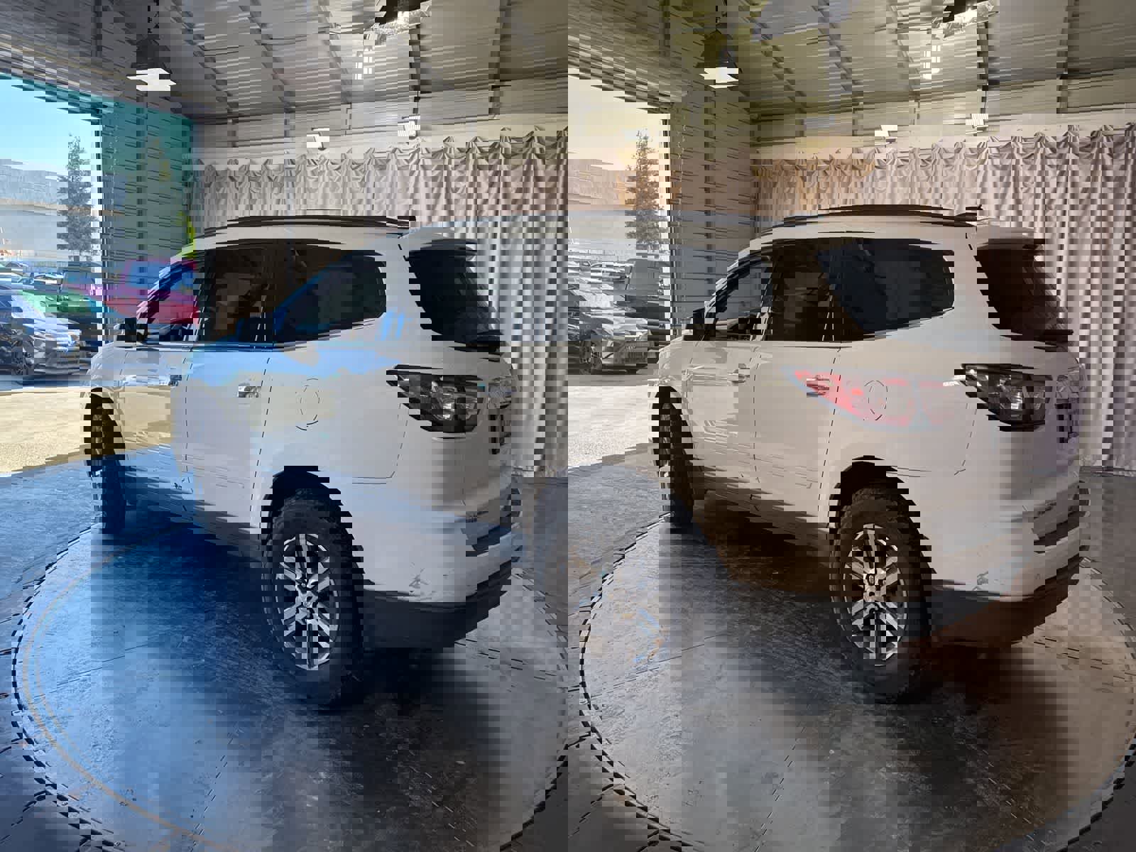 Used 2017 Chevrolet Traverse LT image 5