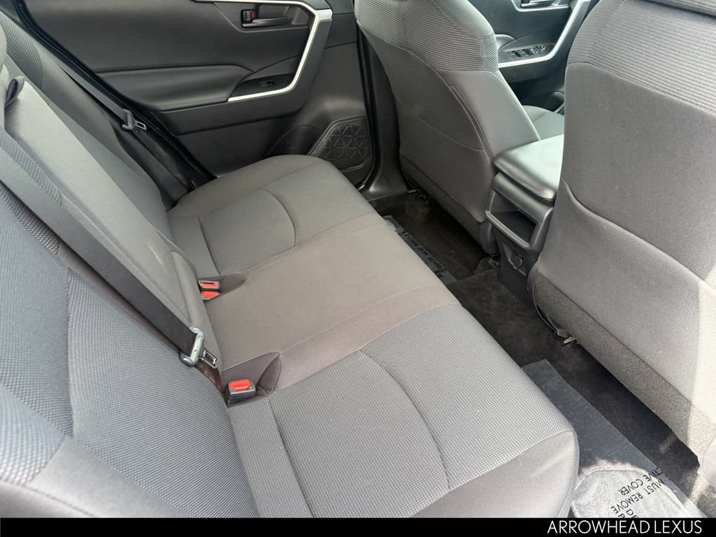 Used 2021 Toyota RAV4 LE w/ Carpet Mat Package (TMS) FWD image 30