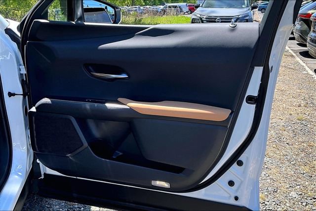 Certified 2026 Lexus UX 300h AWD w/ Accessory Package (2T) image 28