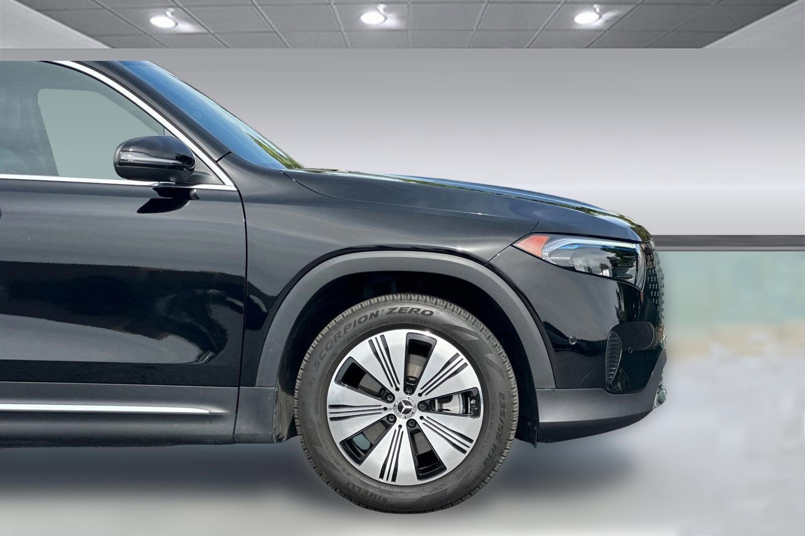 Certified 2024 Mercedes-Benz EQB 300 4MATIC image 36