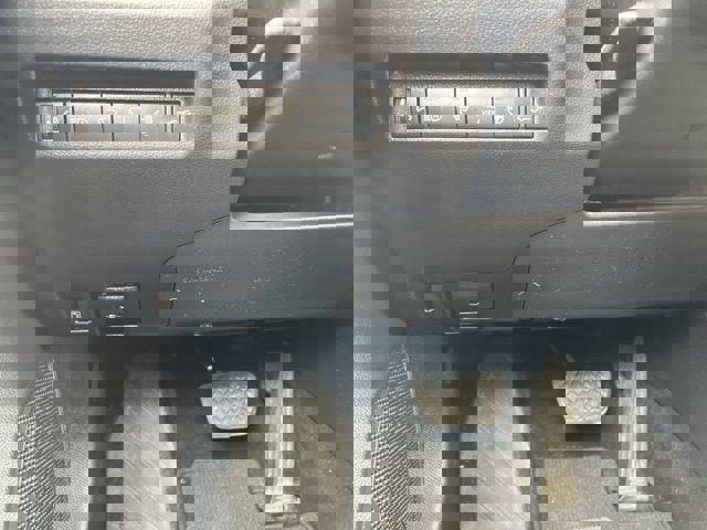 Used 2019 Toyota RAV4 Limited image 18