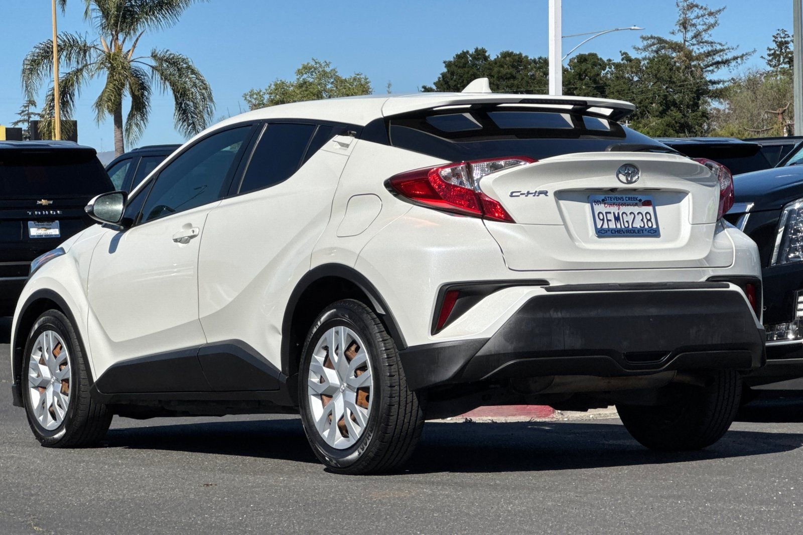 Used 2019 Toyota C-HR LE image 7