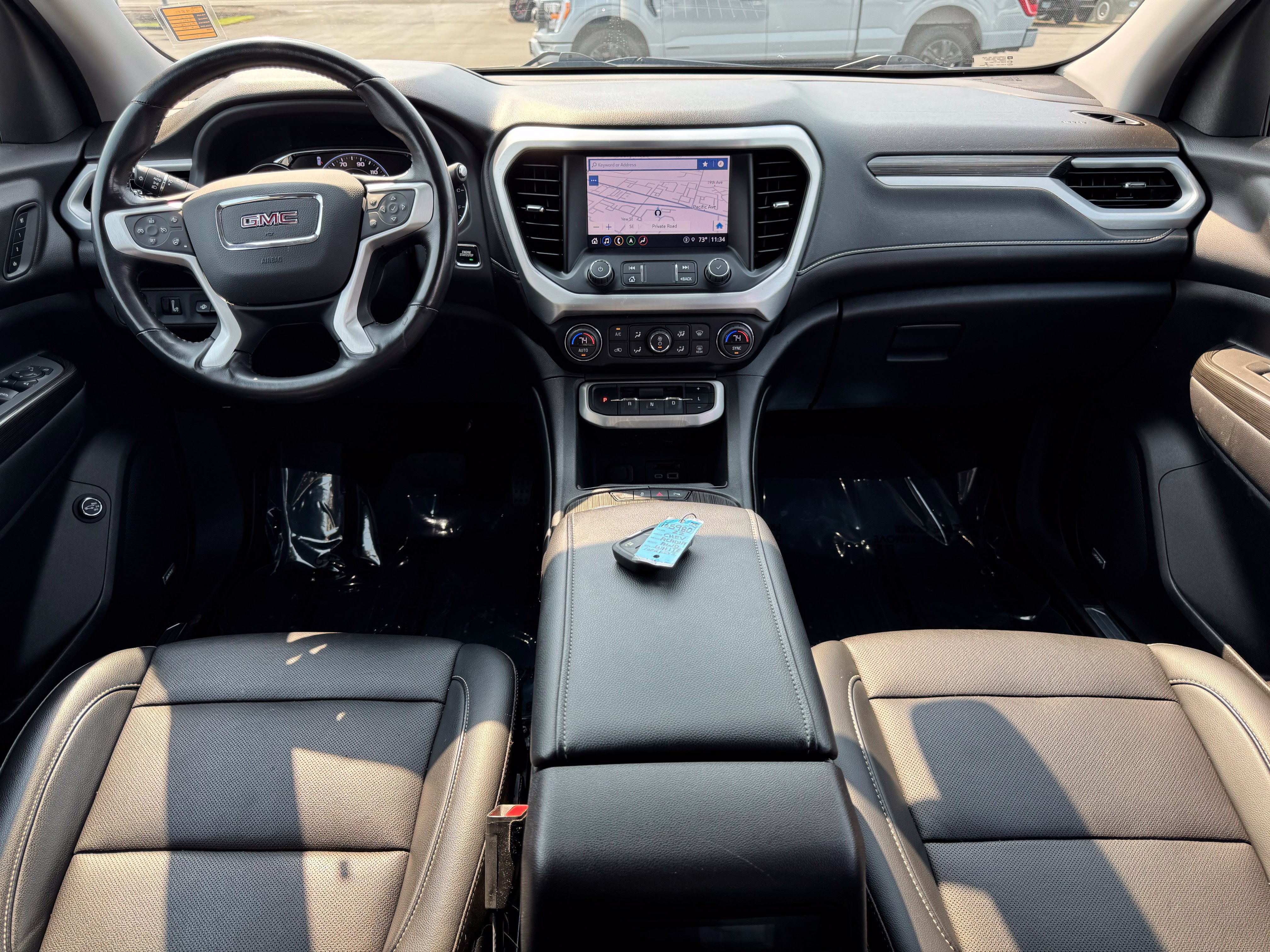 Used 2022 GMC Acadia SLT w/ Technology Package AWD/4WD image 21
