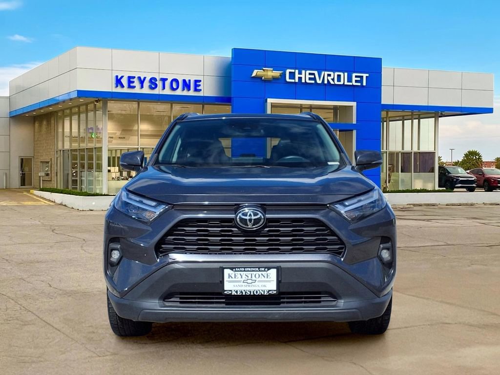 Used 2022 Toyota RAV4 XLE Premium AWD/4WD image 2