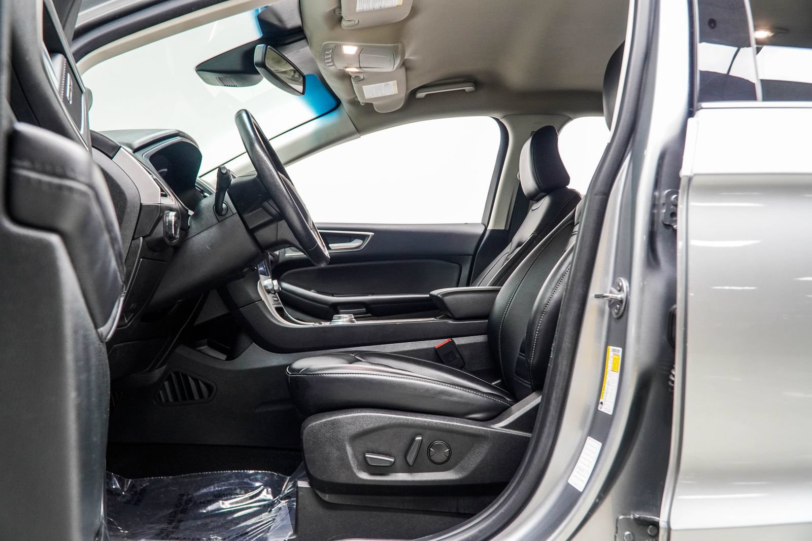 Used 2023 Ford Edge SEL AWD/4WD image 32