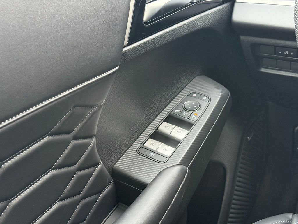 New 2026 Mitsubishi Outlander SEL image 7