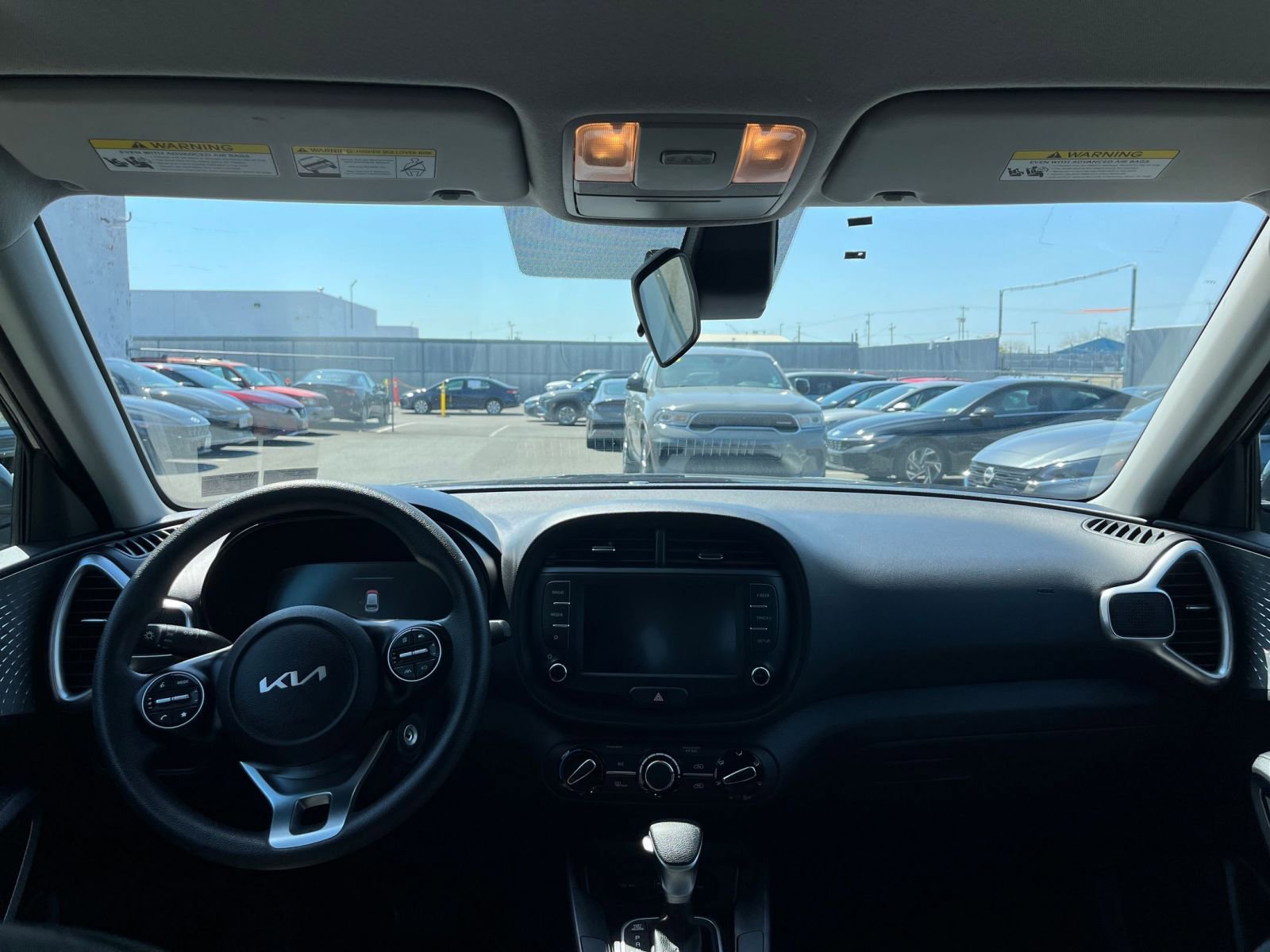 Used 2025 Kia Soul LX w/ LX Technology Package FWD image 31