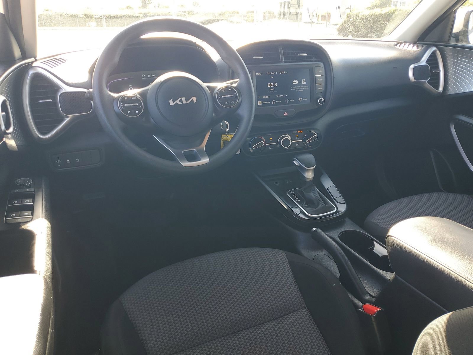 Used 2025 Kia Soul LX image 11