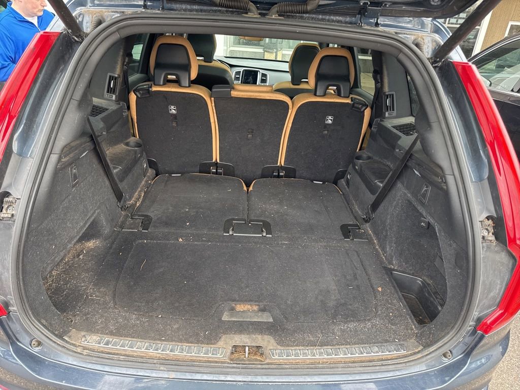 Used 2019 Volvo XC90 T6 Momentum w/ Advanced Package image 7