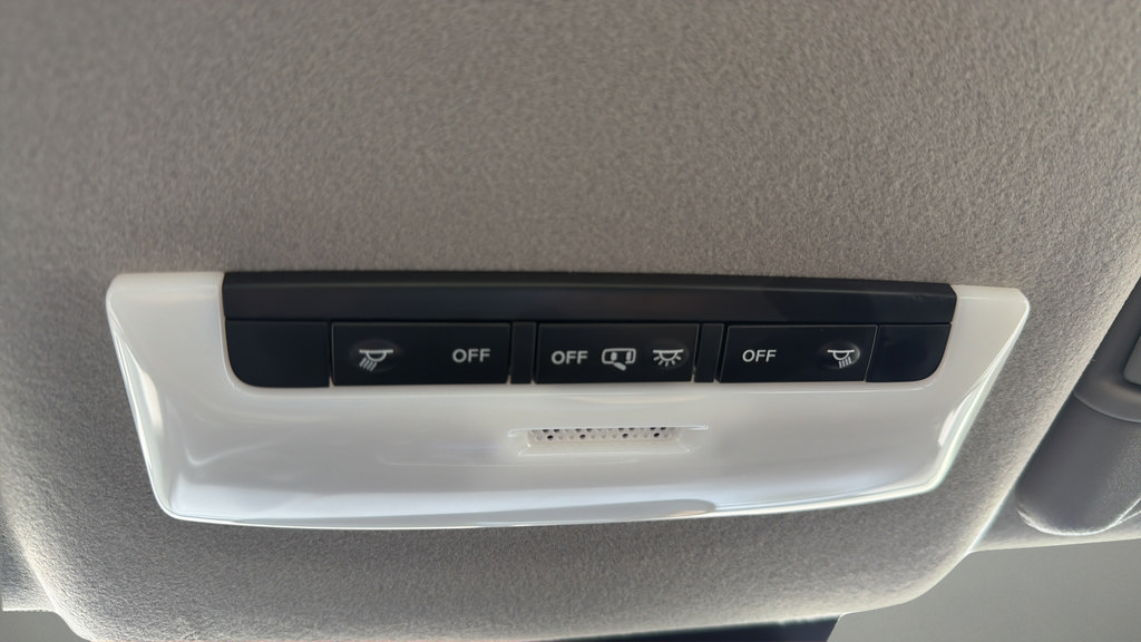 Certified 2025 Nissan Versa S w/ Trunk Package FWD image 20