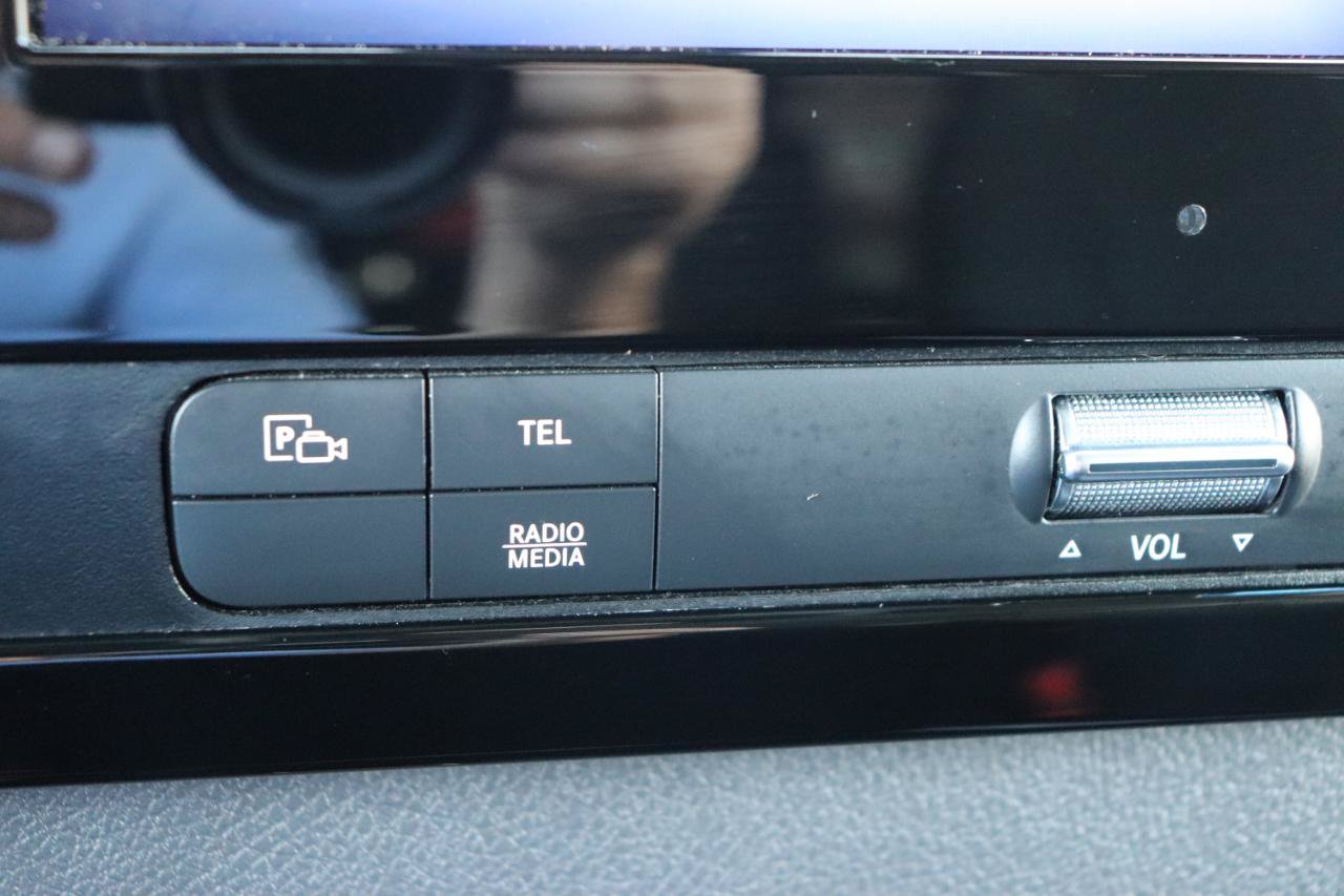 Used 2025 Mercedes-Benz Sprinter 2500 image 32