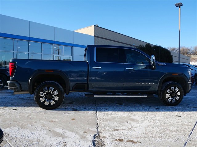 Used 2024 GMC Sierra 3500 Denali w/ Denali Reserve Package image 8