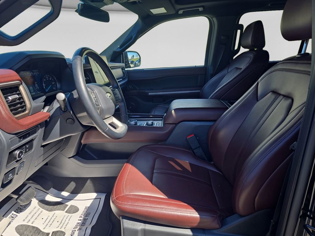 Used 2024 Ford Expedition Limited image 10