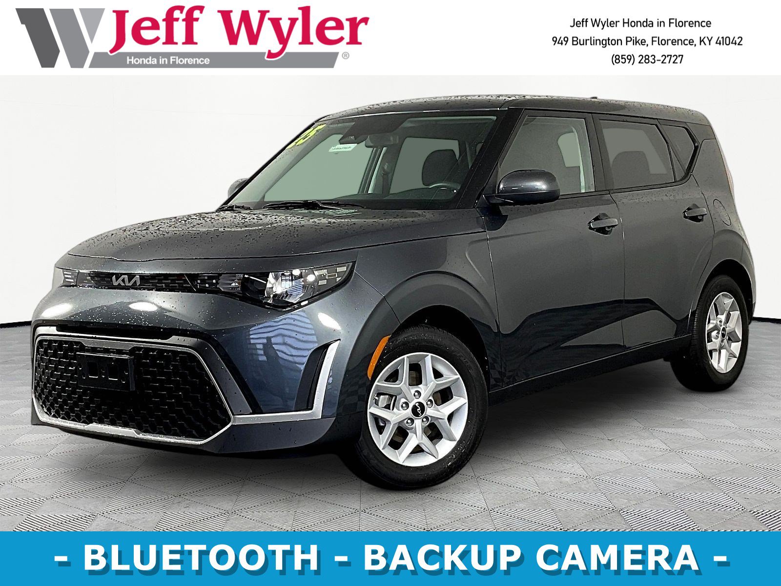 Used 2025 Kia Soul LX w/ LX Technology Package FWD image 1