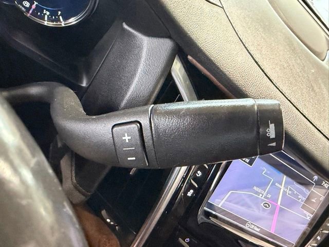 Used 2020 Cadillac Escalade Premium Luxury AWD/4WD image 34