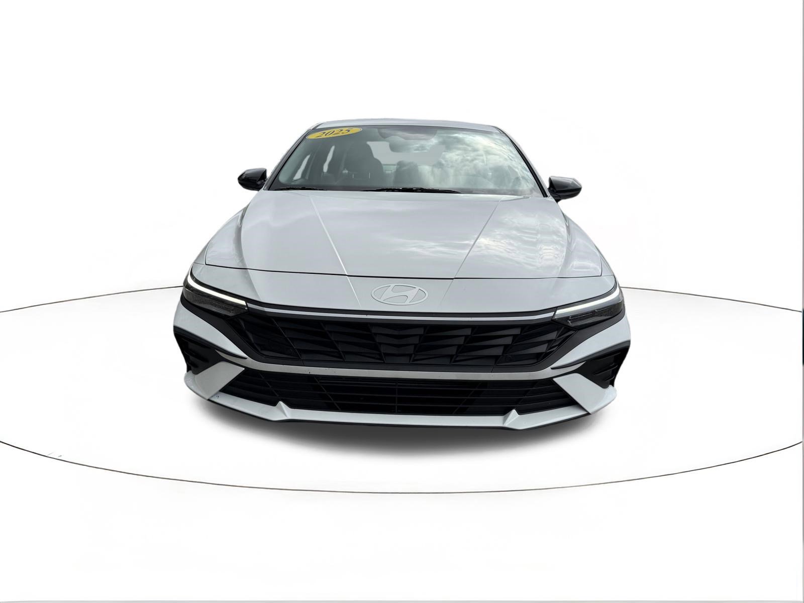 Certified 2025 Hyundai Elantra Sport image 8