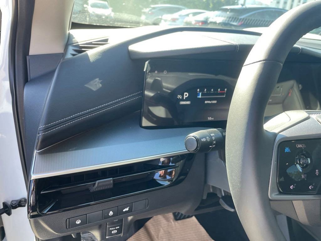 New 2025 Nissan Murano SL image 16