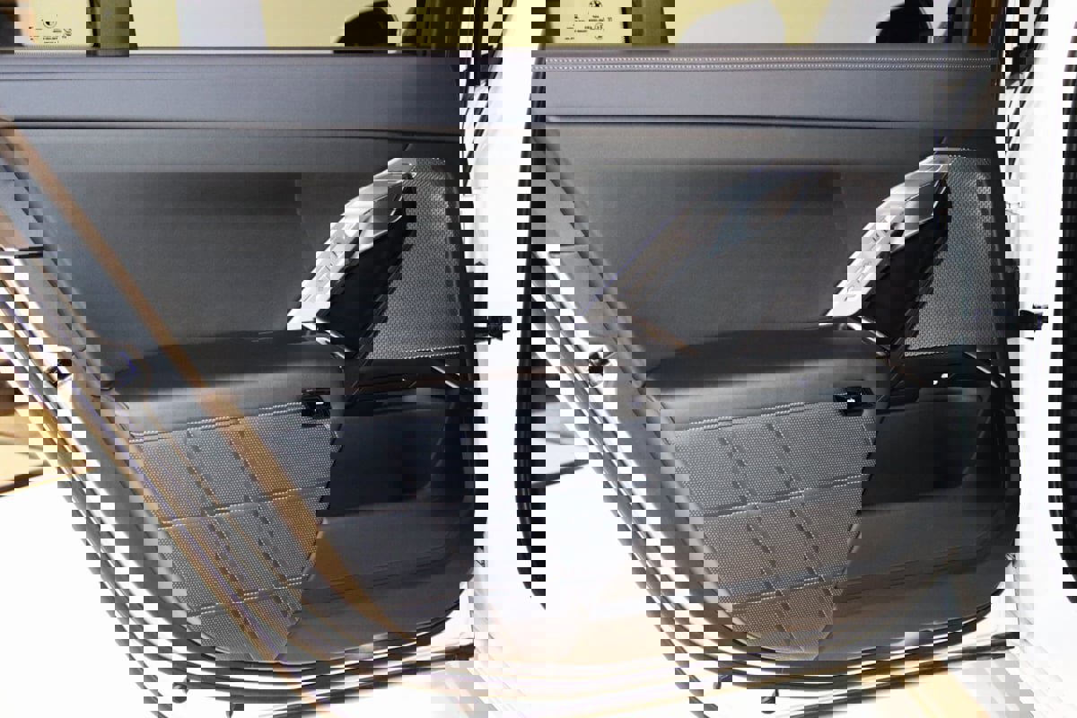 Used 2023 BMW 760i xDrive image 63