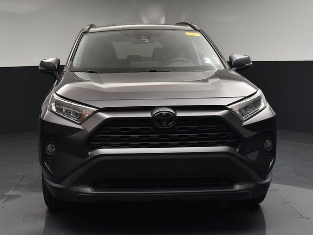 Used 2020 Toyota RAV4 XLE image 3
