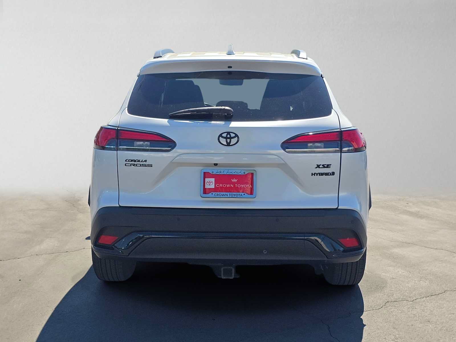 Used 2024 Toyota Corolla Cross AWD Hybrid w/ Convenience Package image 4