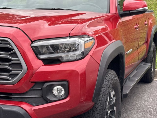 Used 2023 Toyota Tacoma TRD Off-Road w/ Technology Package AWD/4WD image 4