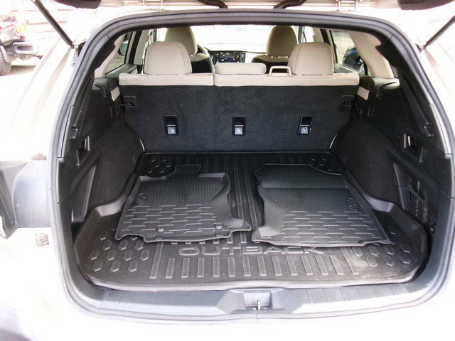 Used 2020 Subaru Outback Premium image 22
