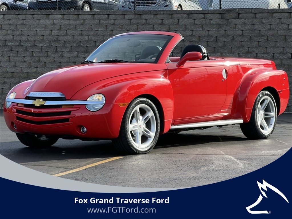 Used 2004 Chevrolet SSR w/ Preferred Equipment Group